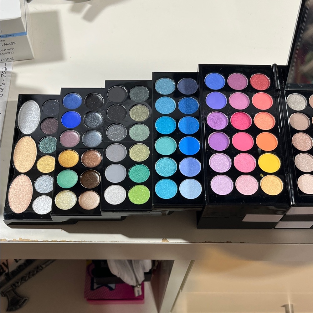 Sephora Vibrant Eyeshadow Collection - Picture 2 of 5